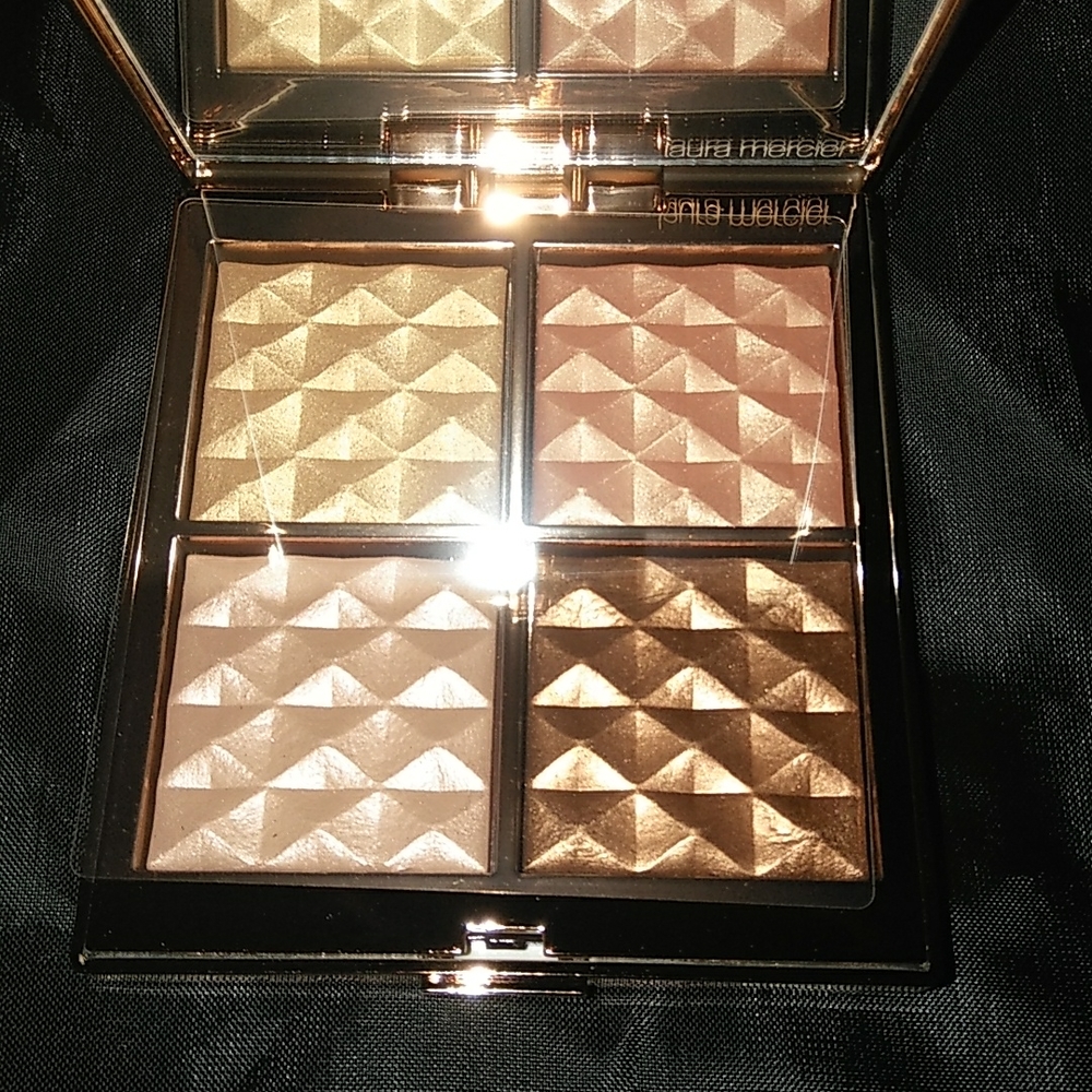 NWT Laura Mercier Highlighter palette